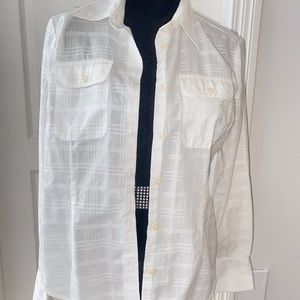 White blouse with lines squares